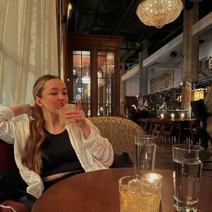 Meet your Posher, Emilie